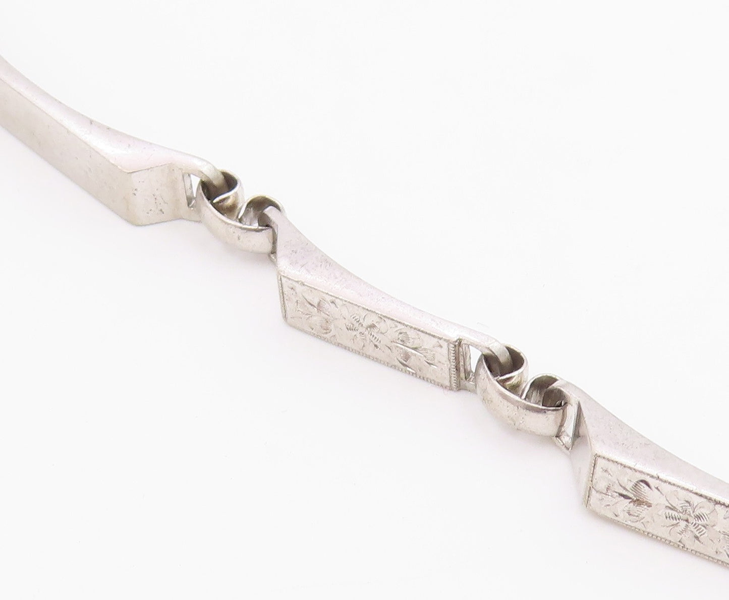 LAMODE 925 Sterling Silver  Vintage Shiny Floral Etched Chain Bracelet  BT8227