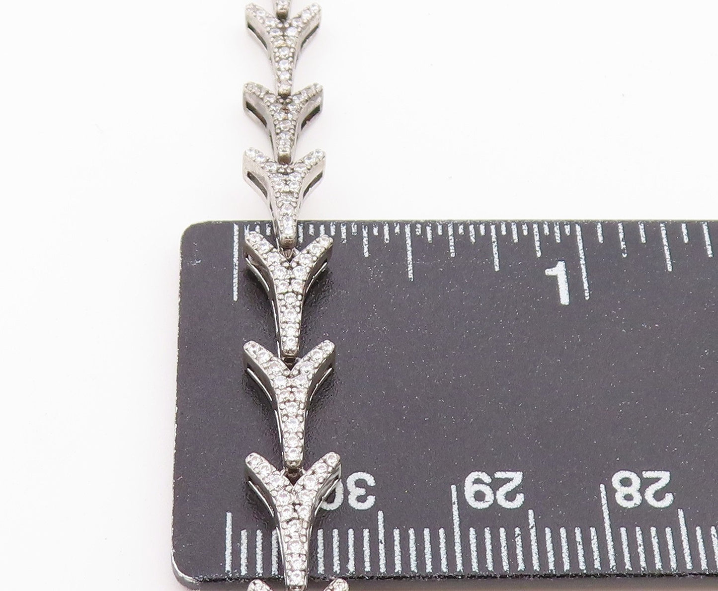 925 Sterling Silver Vintage Necklace CZ Classic Interlocking V Link Chain NE4916