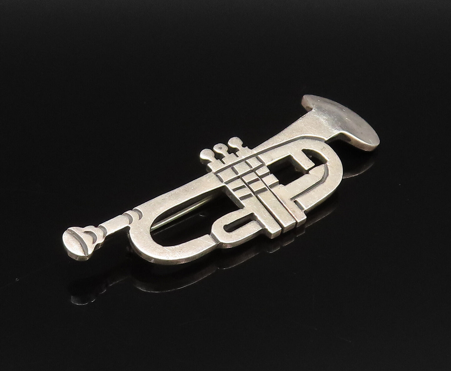 MEXICO 925 Silver  Vintage Engraved Trumpet Instrument Brooch Pin  BP9815