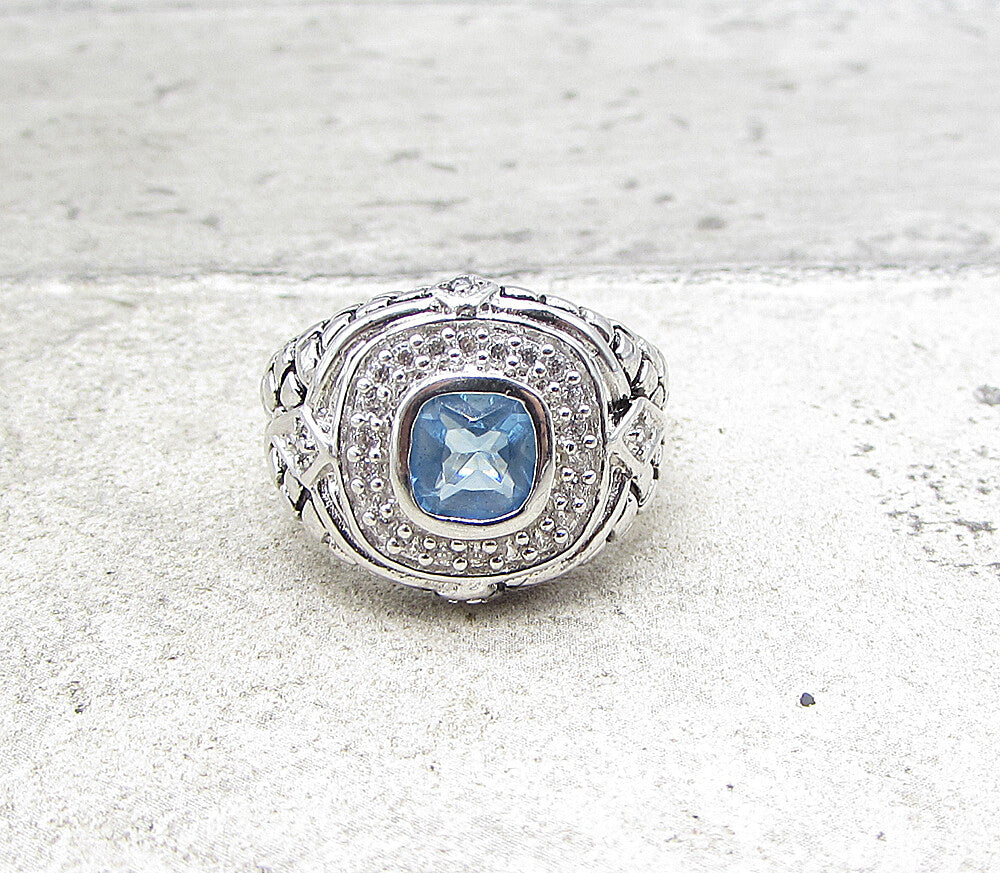 925 Silver  Blue Topaz & White Cubic Zirconia Cocktail Ring Sz 6  RG1584