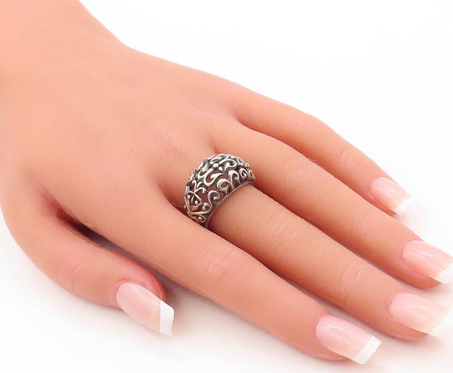 925 Sterling Silver Vintage Ring Dark Tone Swirly Floral Cutout  Sz 7.5  RG31101