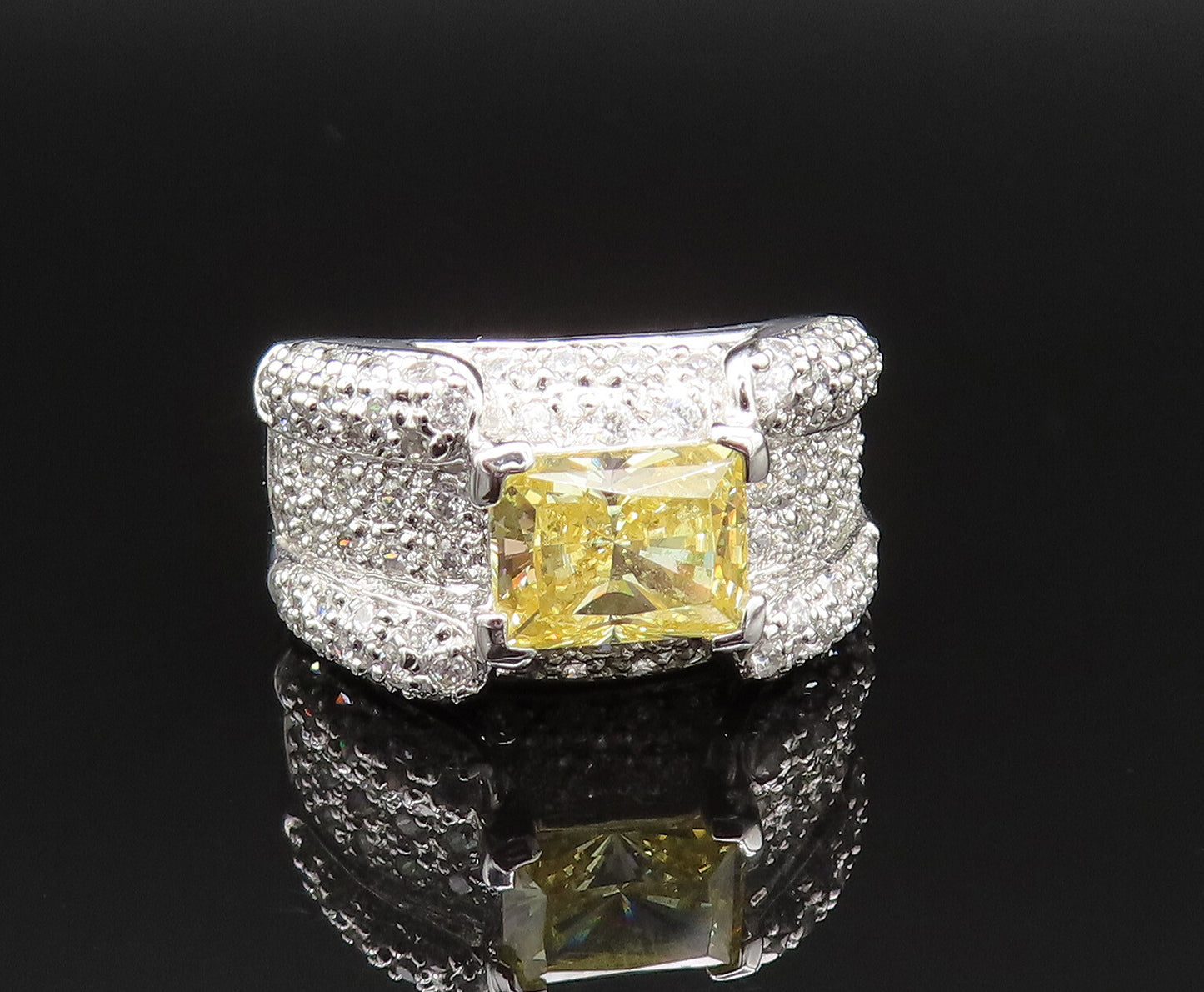 925 Silver  Vintage Emerald Cut Citrine & Cubic Zirconia Ring Sz 7.5  RG25498