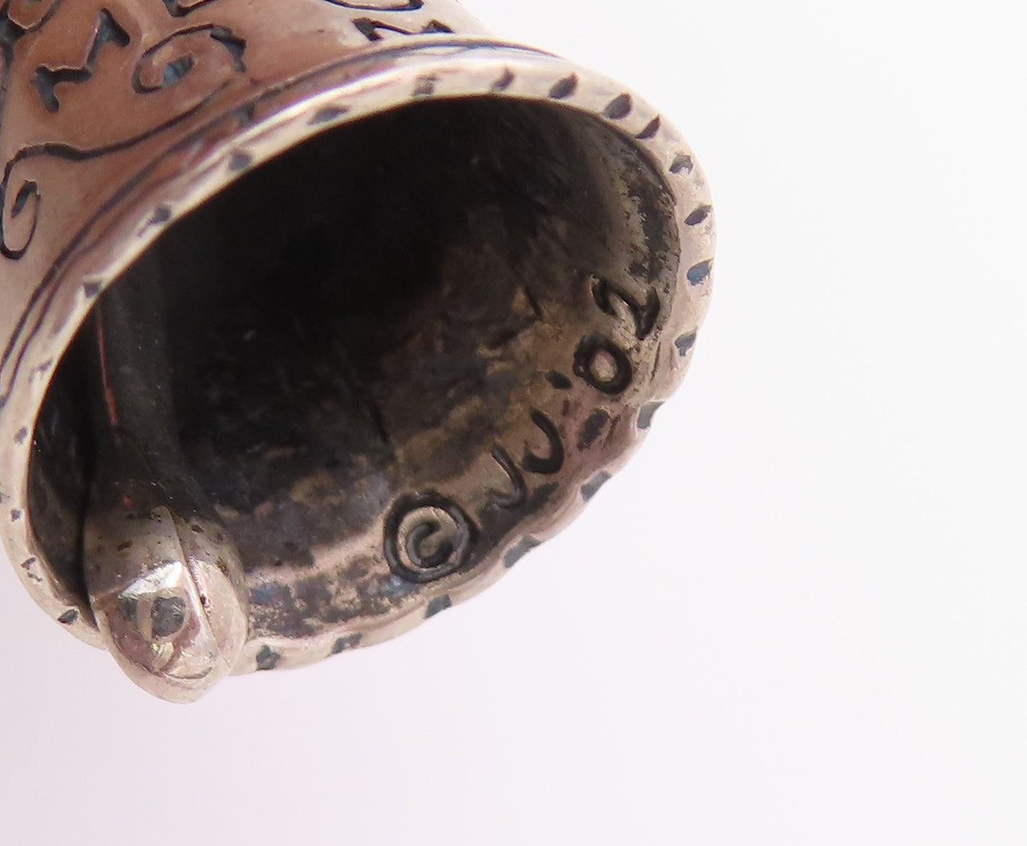 925 Sterling Silver Vintage Pendant Heart Cutout Grandmother Bell JINGLE PT26457