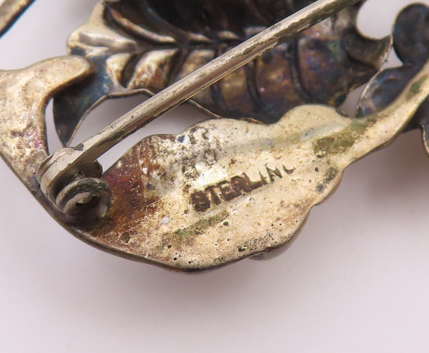 925 Sterling Silver  Vintage Antique Floral Grape Vine Brooch Pin  BP7289