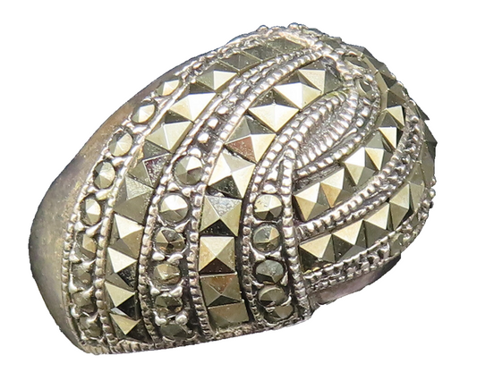 925 Sterling Silver  Vintage Marcasite Swirl Dome Ring Sz 8  RG25401