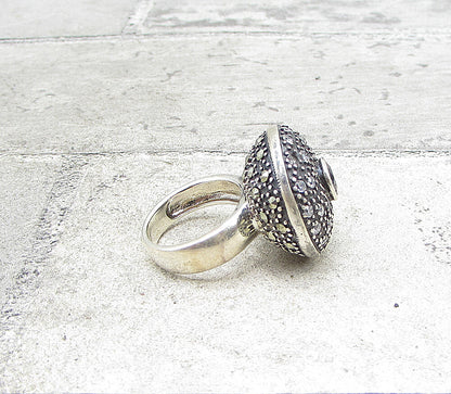 925 Silver  Sapphire Cubic Zirconia & Marcasite Round Shield Ring Sz 6  RG1582