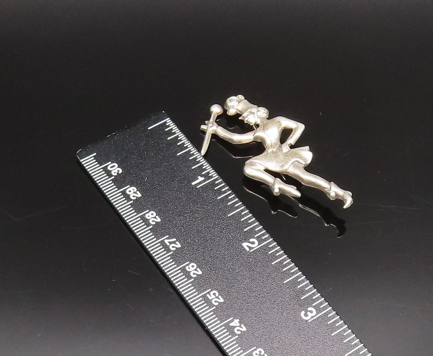 925 Sterling Silver  Vintage Carved Dutch Dancer Motif Brooch Pin  BP10058