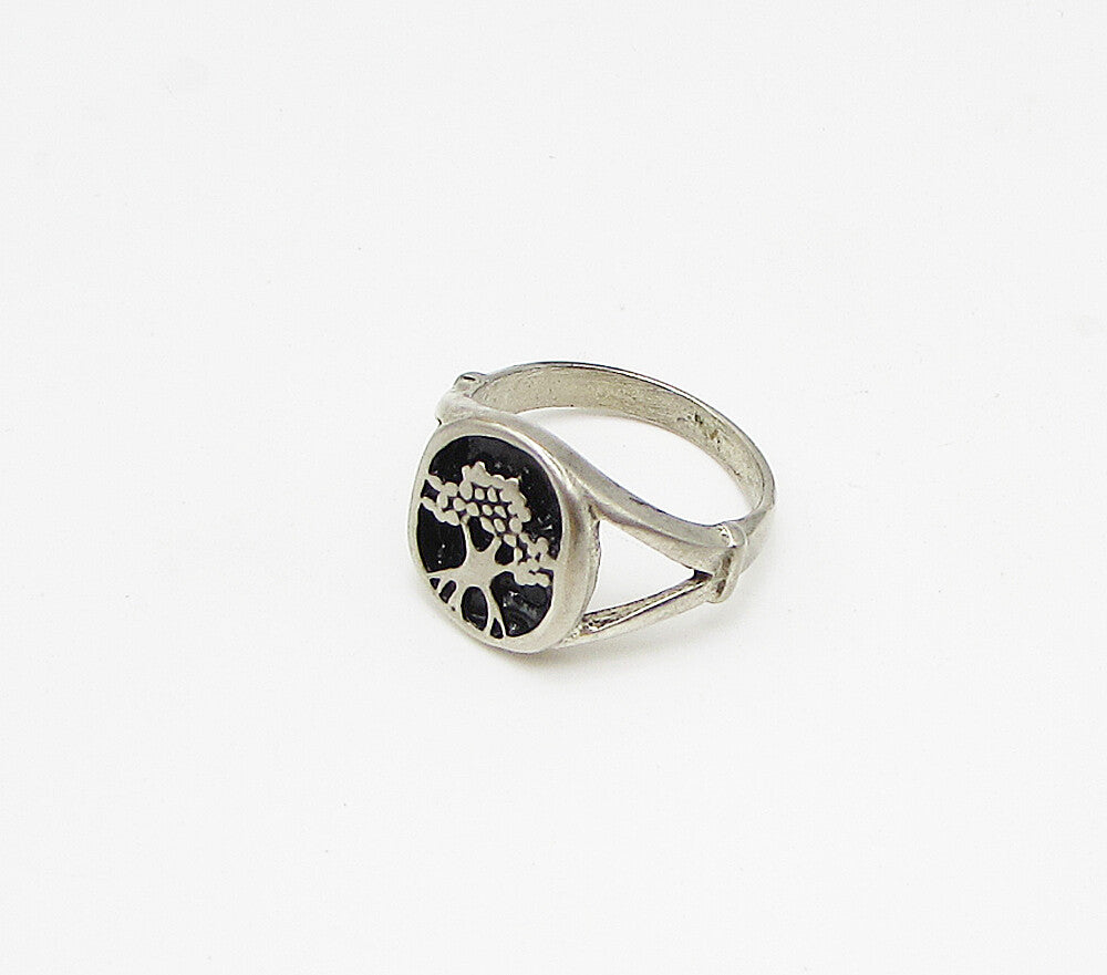 925 Sterling Silver  Vintage Tree View Band Ring Sz 8  RG3389