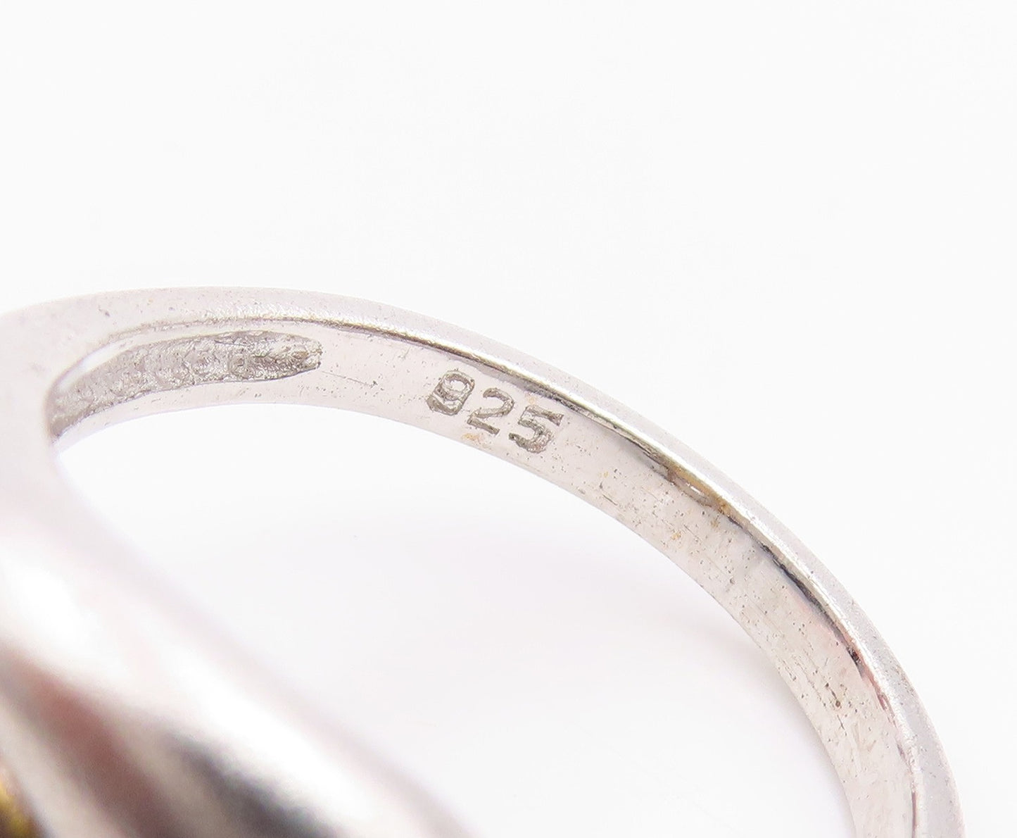 925 Sterling Silver Vintage Ring Topaz Two Tone Love Heart Band  Sz 9  RG35375