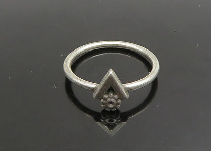 925 Sterling Silver  Vintage Shiny Pointed Detail Band Ring Sz 6  RG23416