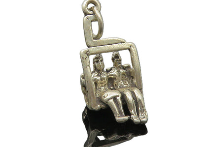 925 Sterling Silver  Vintage Petite Cable Lift Sitting Couple Pendant  PT8736