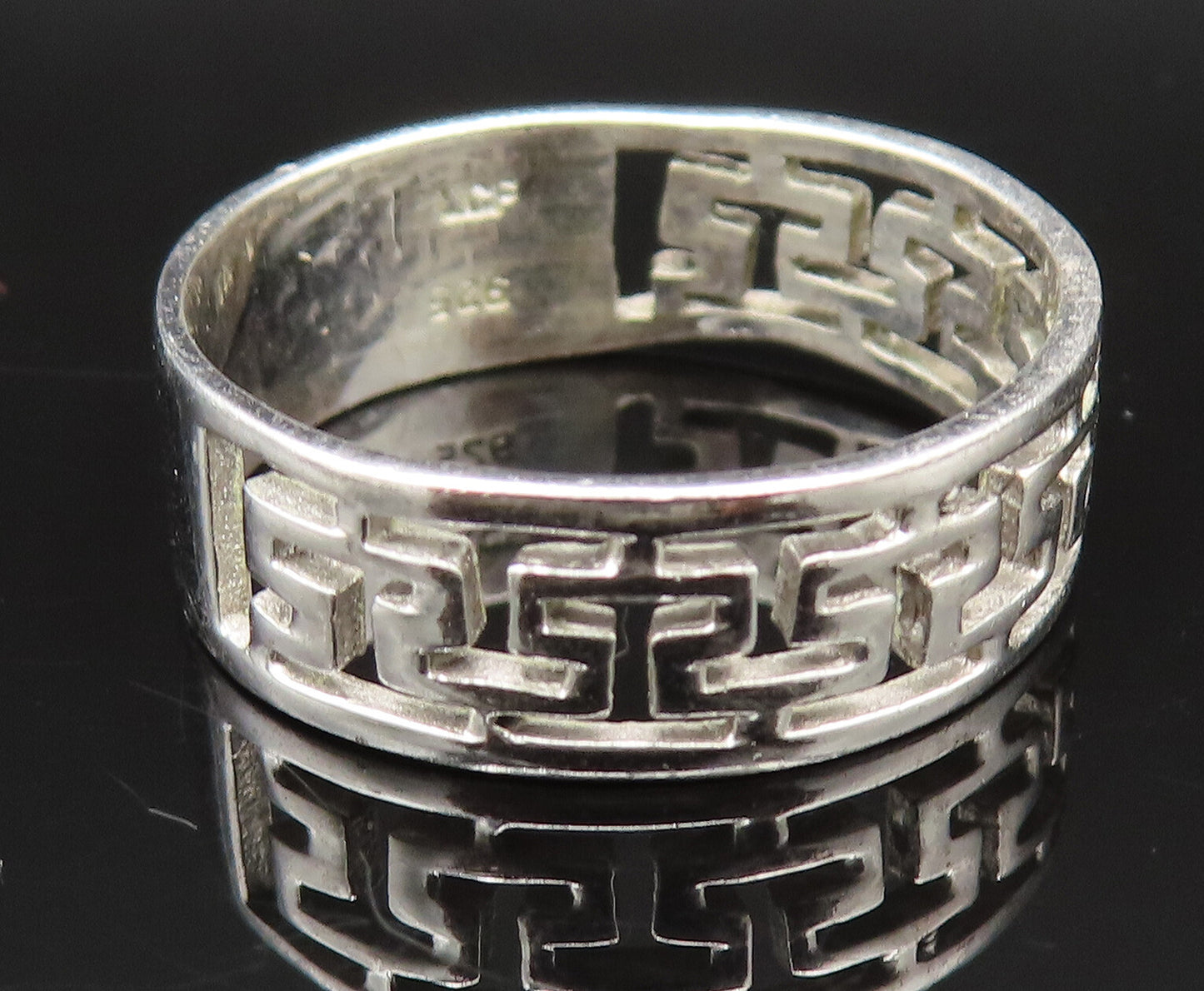 925 Sterling Silver  Vintage Open Maze Cutout Band Ring Sz 9.5  RG25375