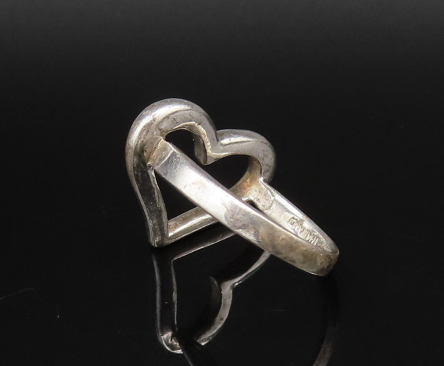 925 Silver  Vintage Fashionable Minimalist Open Love Heart Ring Sz 7  RG25733
