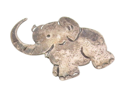 925 Sterling Silver Vintage Brooch J. LESLIE Etched Lucky Baby Elephant  BP11868