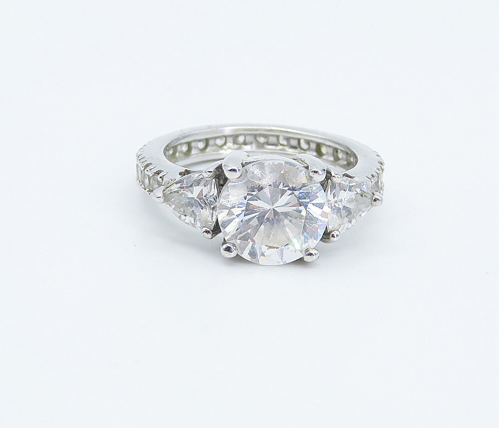 925 Sterling Silver  Cubic Zirconia Solitaire With Accents Ring Sz 7  RG8328