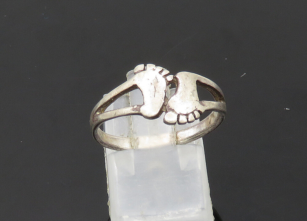925 Sterling Silver  Vintage Footprints Split Shank Band Ring Sz 8  RG21102