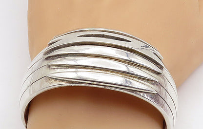 925 Sterling Silver  Vintage Shiny Raised Detail Tapered Cuff Bracelet  BT2560