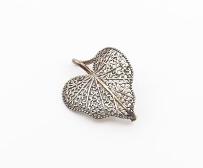 925 Sterling Silver  Vintage Beaded Edge Veined Love Heart Brooch Pin  BP9628