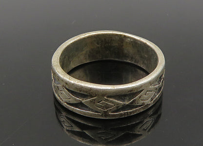 925 Sterling Silver  Vintage Shiny Oxidized Pattern Band Ring Sz 7  RG21836