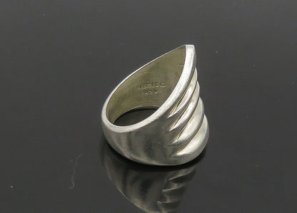 MEXICO 925 Sterling Silver  Vintage Shiny Fluted Band Ring Sz 8  RG21232