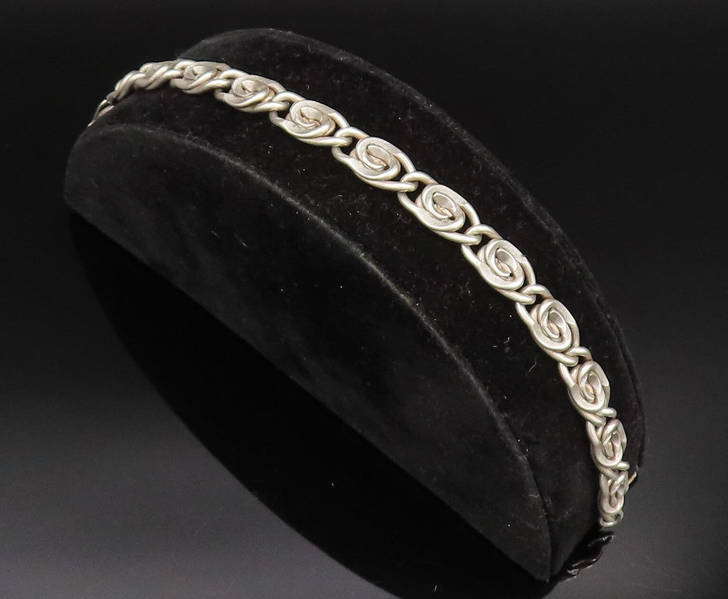 925 Sterling Silver Vintage S Swirl Symbol Interlocking Bracelet BT9582