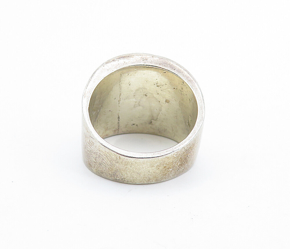 MEXICO 925 Sterling Silver  Vintage Dark Tone Concave Band Ring Sz 7.5  RG6642