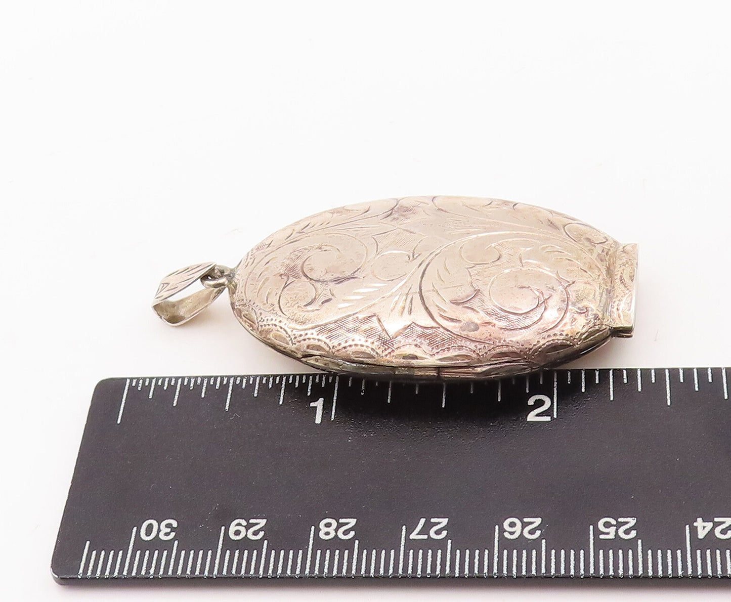 925 Sterling Silver Vintage Pendant Swirly Carved Oval Locket (OPENS)  PT23184