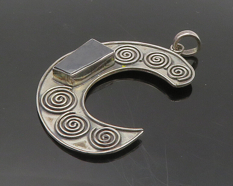 925 Sterling Silver   Vintage Black Onyx Spiral Pattern Drop Pendant  PT15571