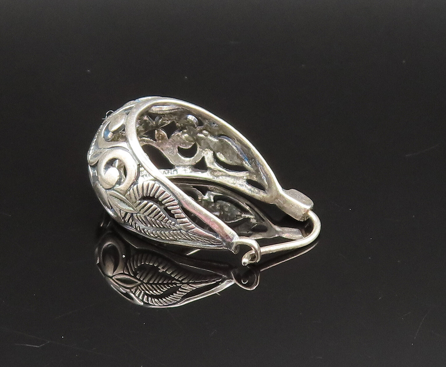 925 Sterling Silver  Vintage Etched Open Scroll Oval Hoop Earrings  EG11911