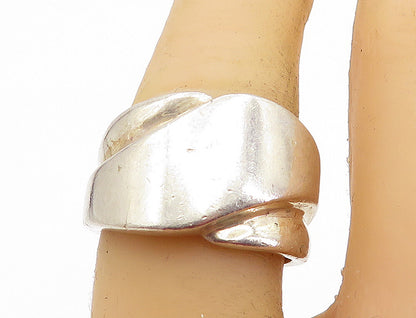 925 Sterling Silver  Vintage Shiny Tapered Design Band Ring Sz 6.5  RG7493