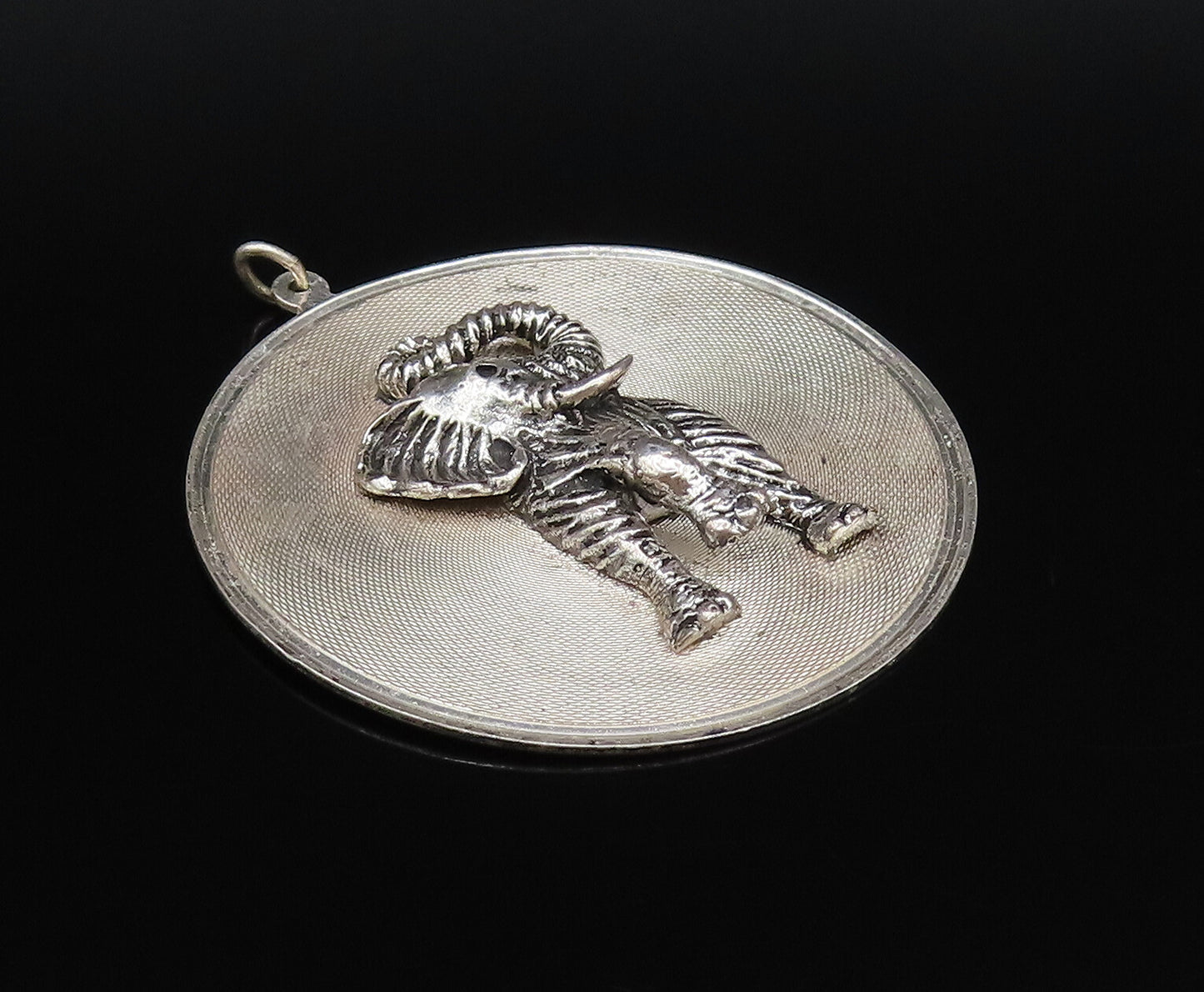 925 Sterling Silver  Vintage 3D Textured Elephant Round Mesh Pendant  PT21897