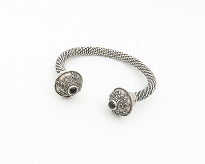 925 Sterling Silver  Vintage Black Onyx Swirl Ends Twist Cuff Bracelet  BT7578