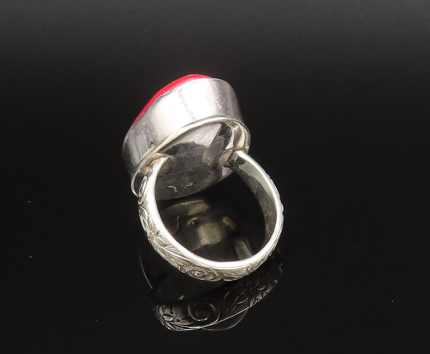 925 Silver  Vintage Unique Red Agate Engraved Floral Band Ring Sz 9.5  RG25710
