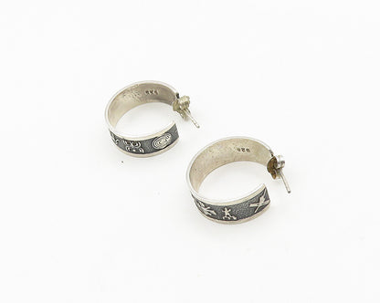925 Sterling Silver  Vintage Oxidized Animal Pattern J Hoop Earrings  EG9317