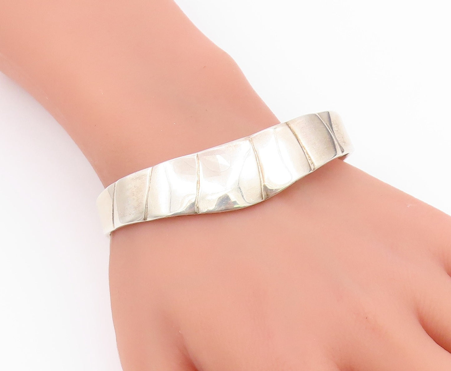 925 Sterling Silver Vintage Bracelet MEXICO Modernist Tapered Wave Cuff  BT12149