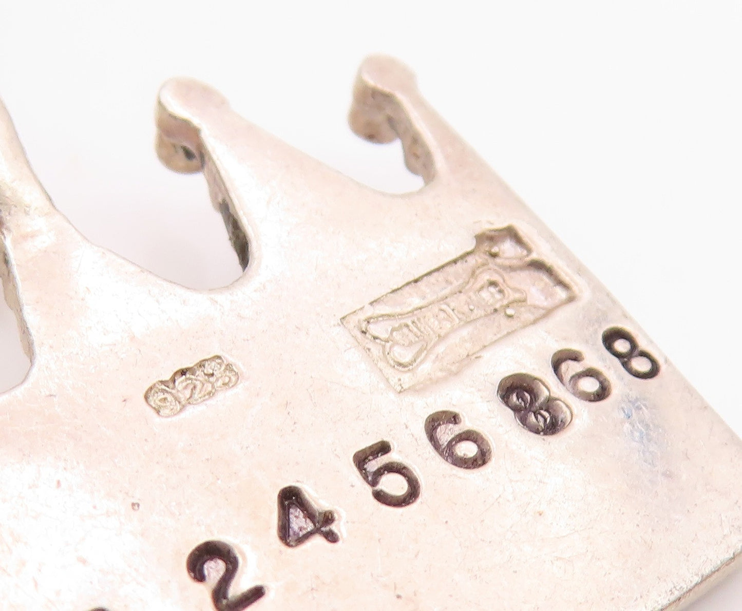 SILVER BONES 925 Silver  Vintage Reigning Whiskers Crown Pendant  PT19850