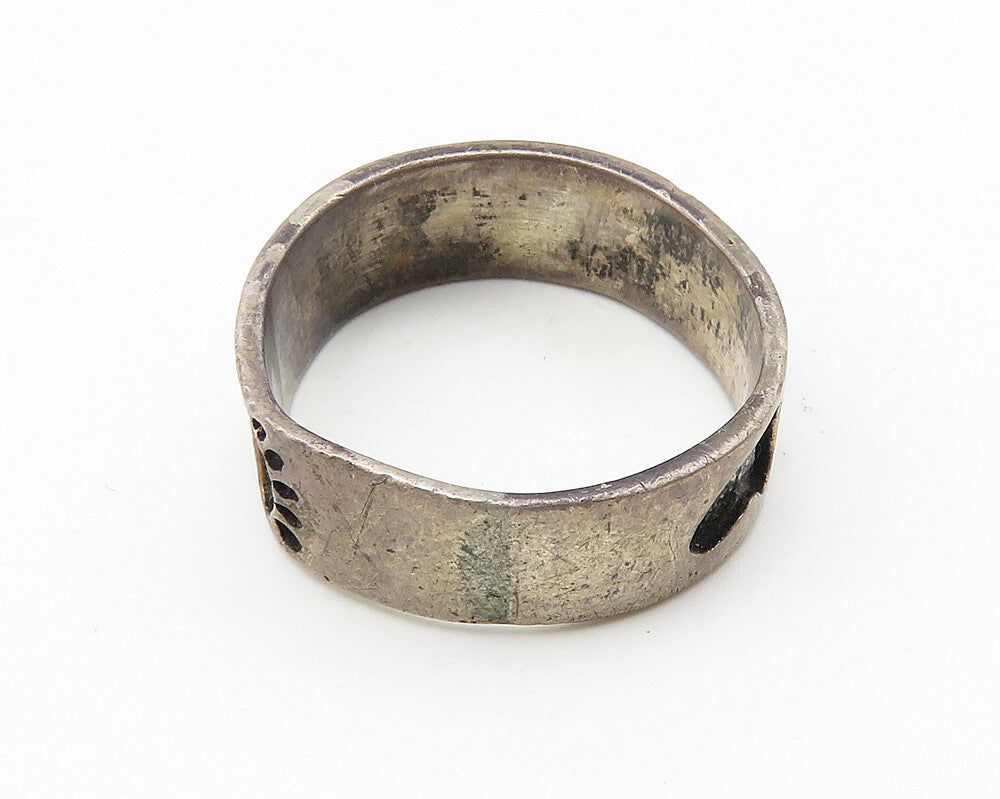 925 Sterling Silver  Vintage Oxidized Footprints Band Ring Sz 9.5  RG10300