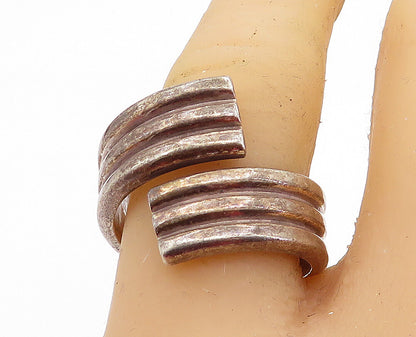 925 Sterling Silver  Vintage Dark Tone Ribbed Bypass Band Ring Sz 8  RG6814