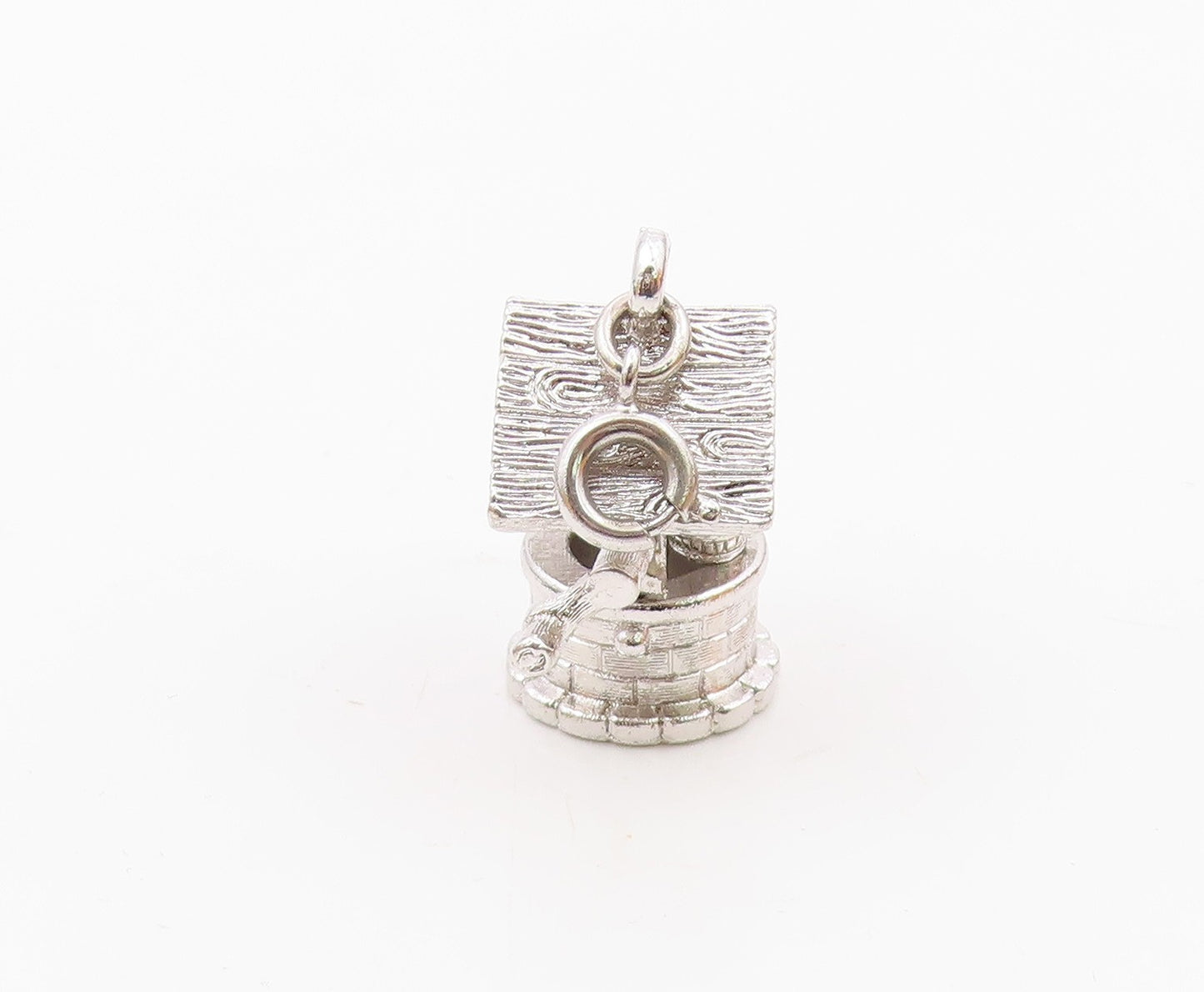 925 Sterling Silver  Vintage Shiny Water Well Etched Detail Pendant  PT15236