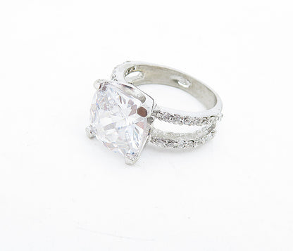 925 Sterling Silver  Cubic Zirconia Solitaire With Accents Ring Sz 5  RG5291
