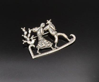MEXICO 925 Silver  Vintage Men Carrying Bindle Across Desert Brooch Pin BP9749