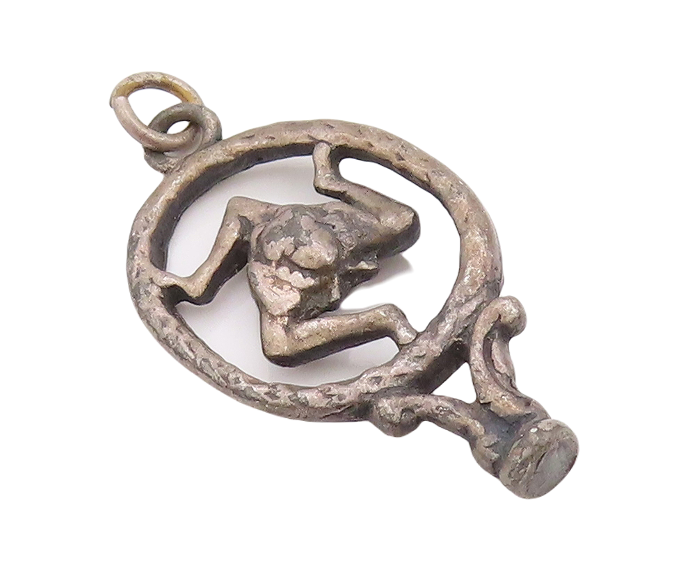 925 Sterling Silver Vintage Pendant Dark Tone Cutout Triskelion  PT23579