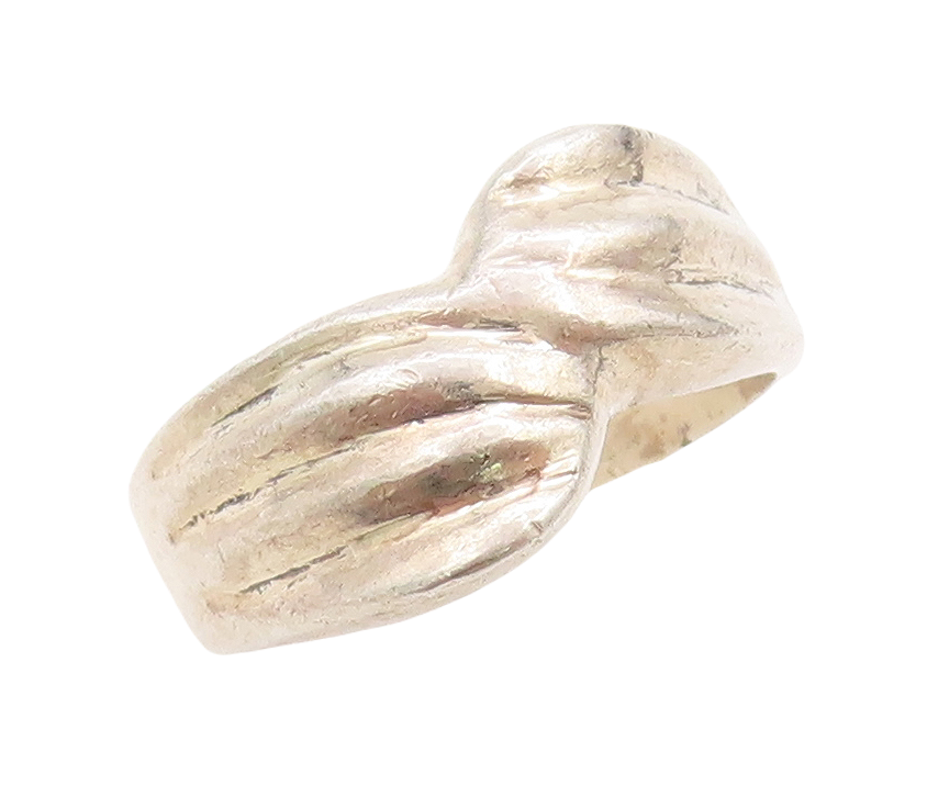925 Sterling Silver Vintage Ring Minimalist Designer Grooved  Sz 8.5  RG31690