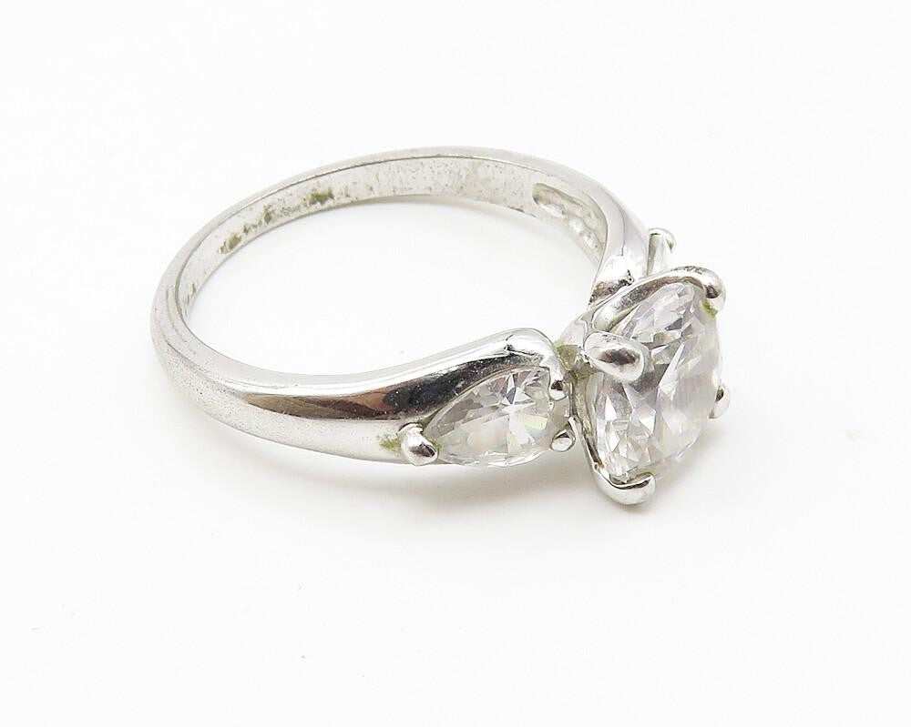 925 Sterling Silver  Cubic Zirconia Solitaire With Accents Ring Sz 8  RG10340