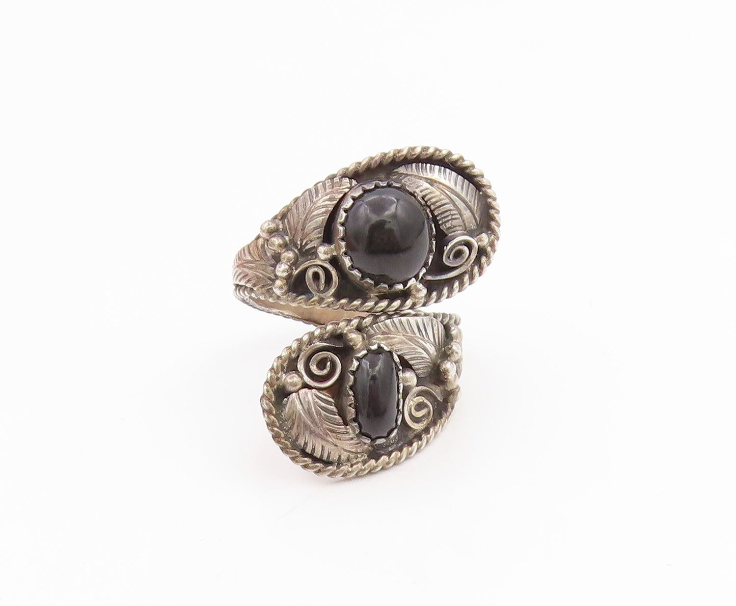 925 Sterling Silver Vintage Ring NAVAJO Onyx Leaf Motif Bypass  Sz 7.5  RG35344