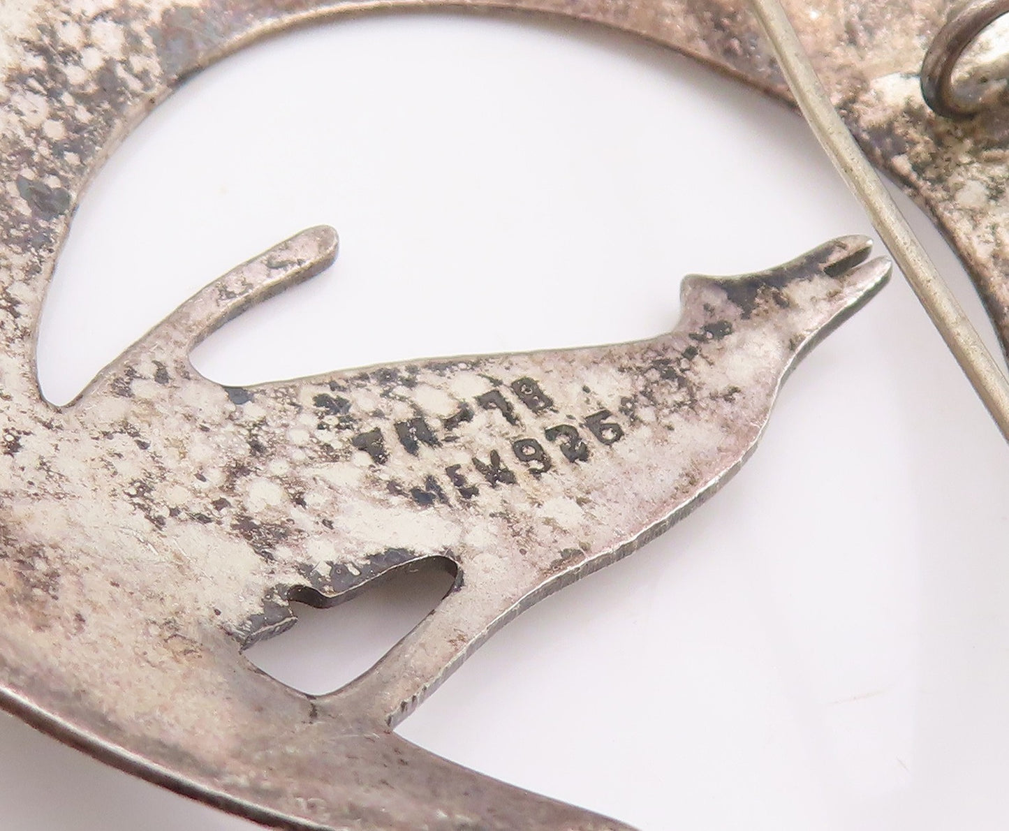 925 Sterling Silver Vintage Brooch MEXICO Etched Moon & Howling Wolf Pin BP11966