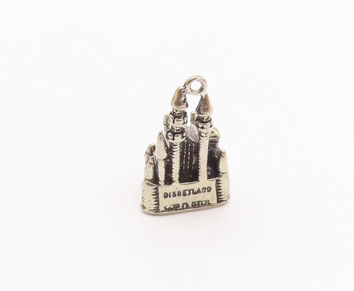 925 Sterling Silver  Vintage Sculpted Disneyland Castle Drop Pendant  PT21588