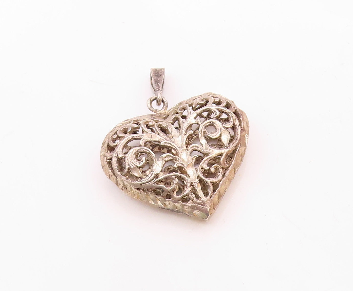 925 Sterling Silver  Vintage Shiny Swirl Vine Love Heart Pendant  PT16997