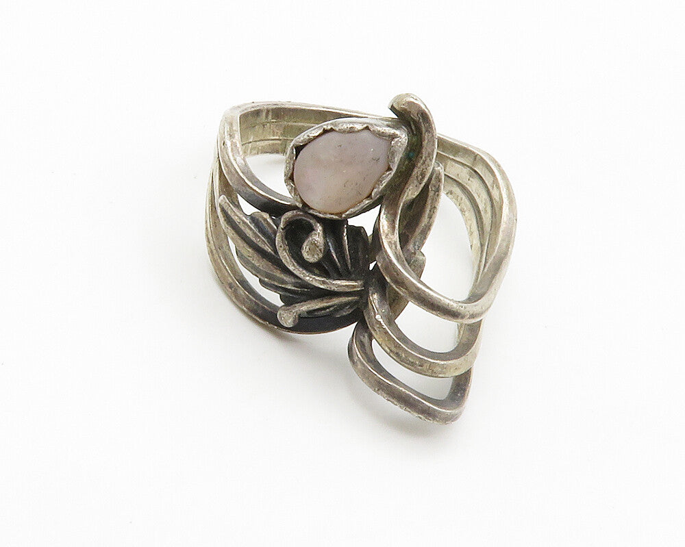 925 Sterling Silver  Vintage Mother Of Pearl Floral Cocktail Ring Sz 7  RG14974