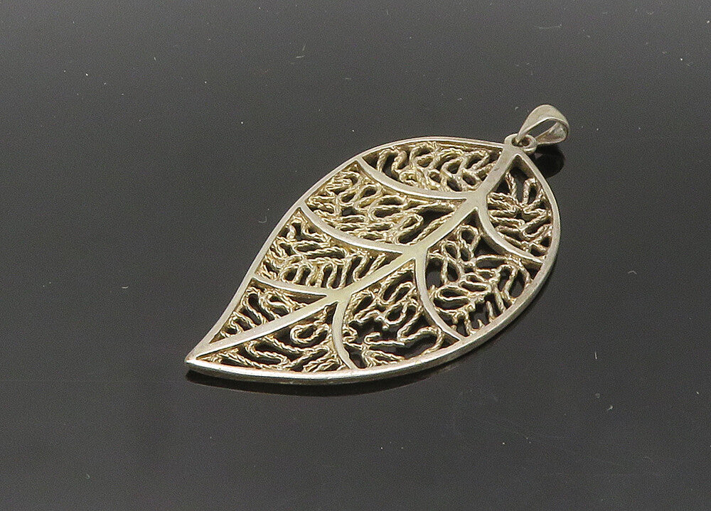 925 Sterling Silver  Vintage Shiny Floral Leaf Motif Drop Pendant  PT16461